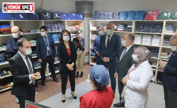 Aydın İl Sağlık Müdürü Açıkgöz, hastanedeki çocuk mağazası’nın açılışını gerçekleştirdi