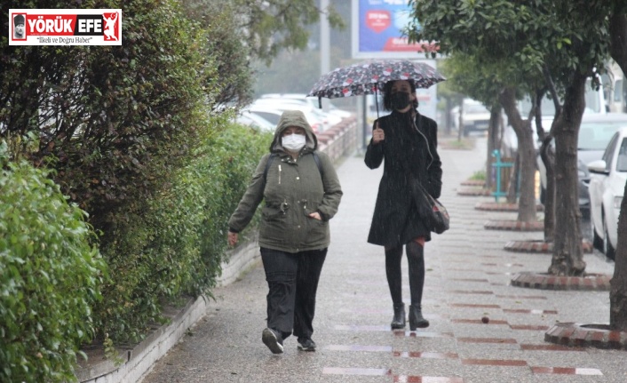Aydın’da sağanak yağış etkili oluyor
