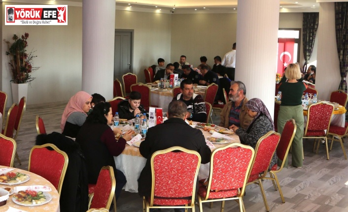 Başkan Atay, apartman görevlileri ile bir araya geldi