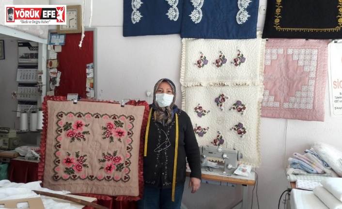 Kanaviçeyi geleceğe taşımak için ilmek ilmek işliyorlar