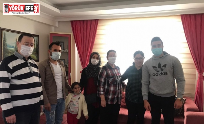 Kuşadası’nda AK Partili gençler down sendromlu çocuklarla bir araya geldi