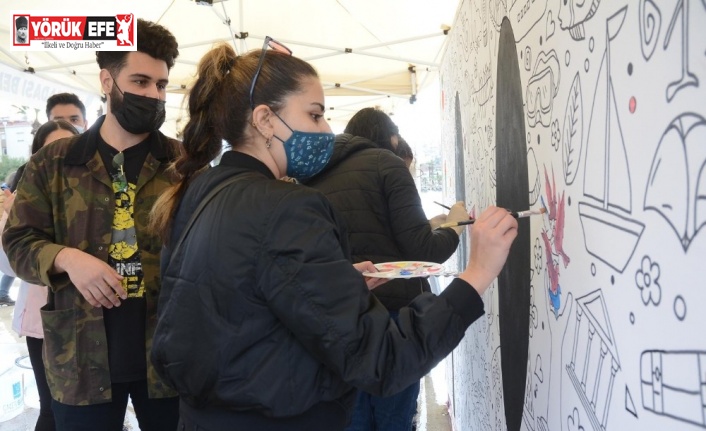 Mutluluğun resmini boyadılar