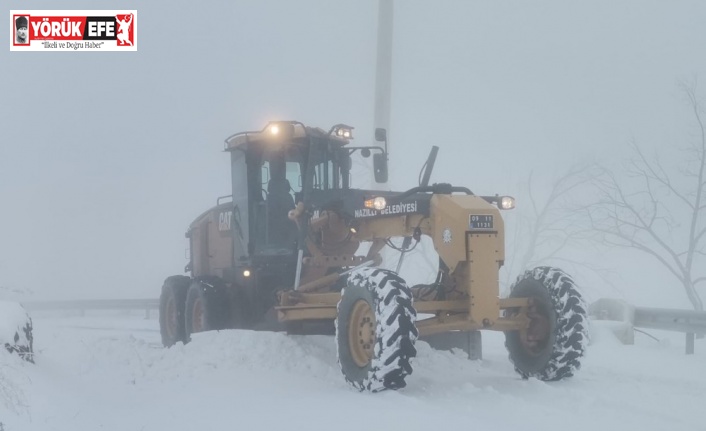 Nazilli Belediyesi karla mücadeleye devam ediyor