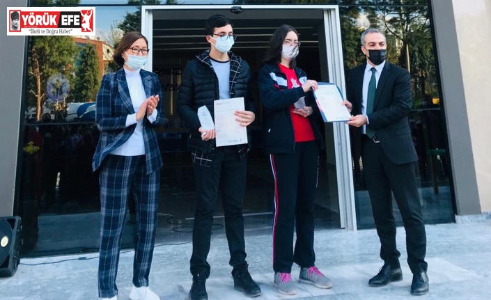 Aydın My Kolej öğrencilerine Cambrid başarı belgesi