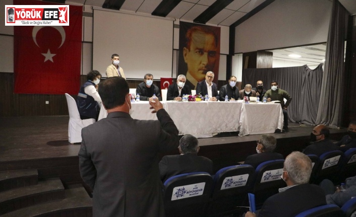 Büyükşehir Karacasulu muhtarlarla buluştu