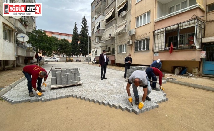 Cumhuriyet Mahallesi’nde yol yenileme çalışmaları devam ediyor