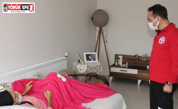 İl Sağlık Müdürü Açıkgöz, Kuyucak’ta mobil aşılama ekibinin çalışmalarını inceledi