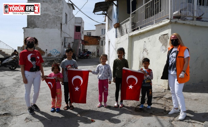 Kuşadası Belediyesi Ramazan yardımlarına devam ediyor