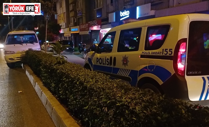 Alkollü sürücü önce refüje çıktı, sonra kaçtı