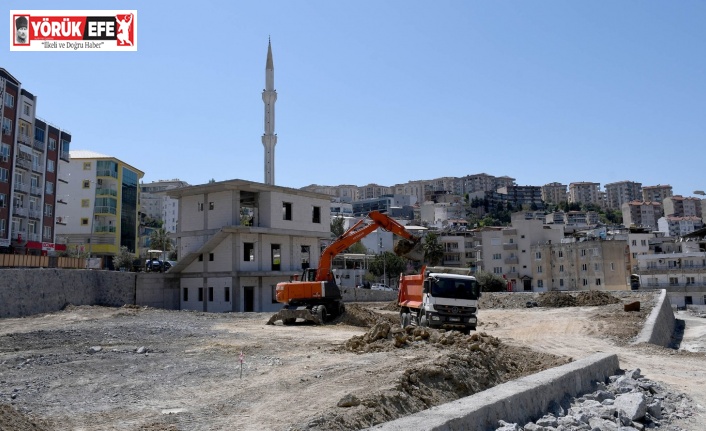 Kuşadası Belediyesi 28 Noktada Yenileme Çalışması Yürütüyor