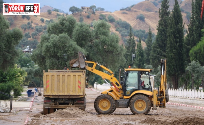 Aydın Büyükşehir Belediyesi’nden afet bölgesine anında müdahale