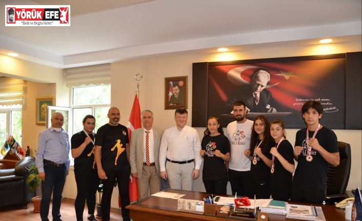 Aydın Gençlik ve Spor İl Müdürü Fillikçioğlu başarılı sporcuları ağırladı