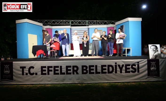 Başkan Atay, Efeler halkını tiyatroyla buluşturdu