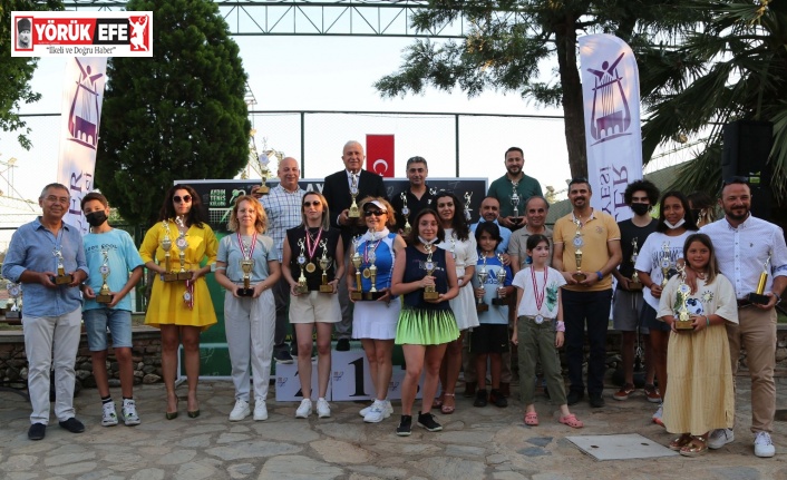 Efeler Belediyesi Tenis Turnuvası ödülleri sahiplerini buldu