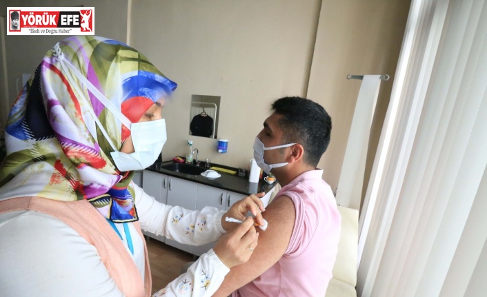Efeler Belediyesi’nde yerinde aşı uygulaması