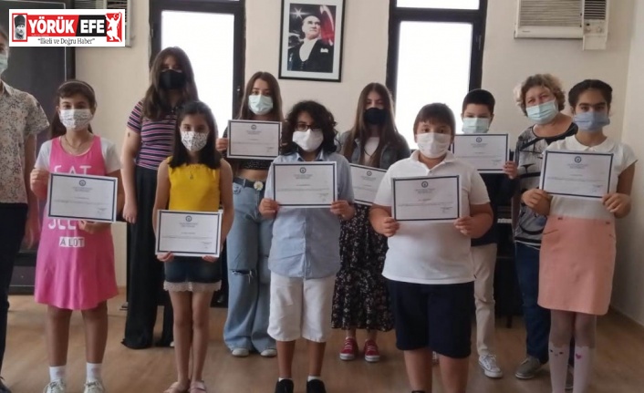 Genç yeteneklerden piyano dinletisi gerçekleşti