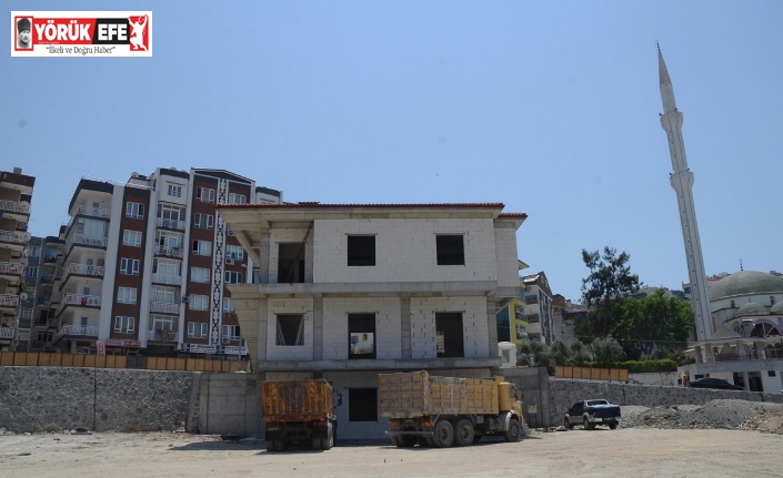 İkiçeşmelik’te Taziye Evi ve Park Alanı çalışması sürüyor