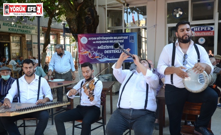 Kuşadası’nda müzisyenlere destek konserleri