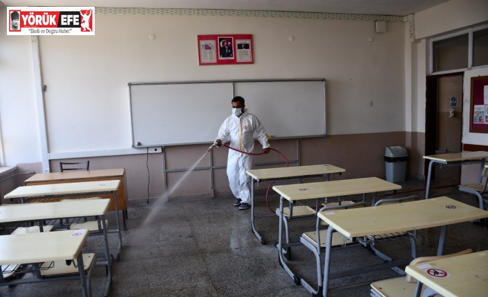 Söke Belediyesi YKS yapılacak okulları dezenfekte Etti