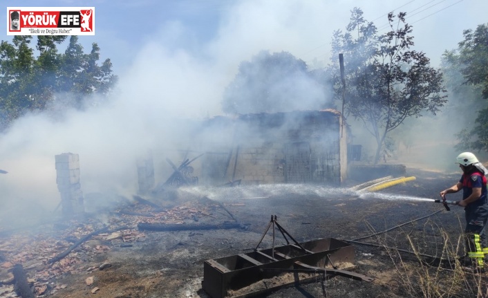 Aydın Büyükşehir Belediyesi Cincin’deki yangına anında müdahale etti