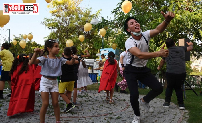 Kuşadası’nda çocuklar gönüllerince eğlendi