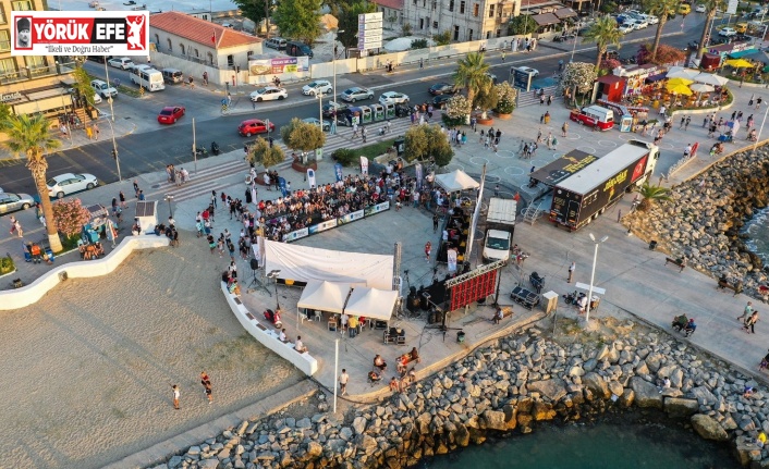 Kuşadası’nda  gençlere “Pes” turnuvası düzenlendi