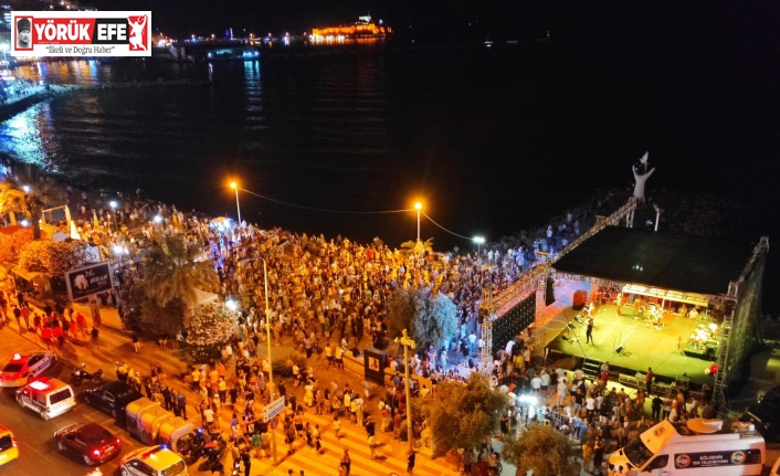 Kuşadası’nda şampiyonluk kutlamaları devam ediyor