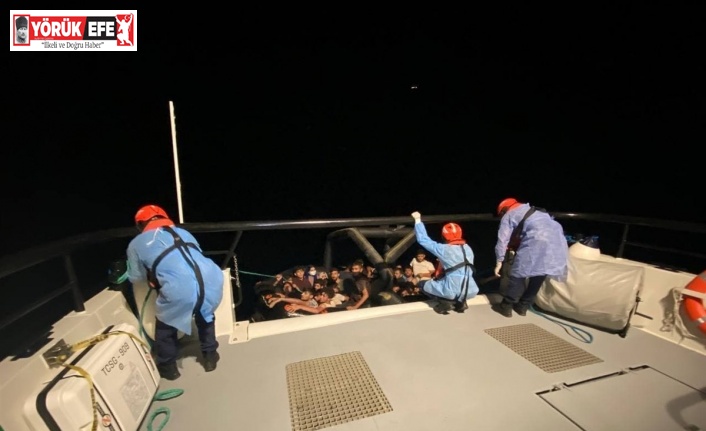 Ölüme terk edilen düzensiz göçmenler kurtarıldı