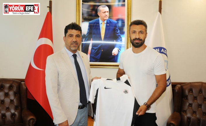 Rektör Aldemir’e Kuşadasıspor forması