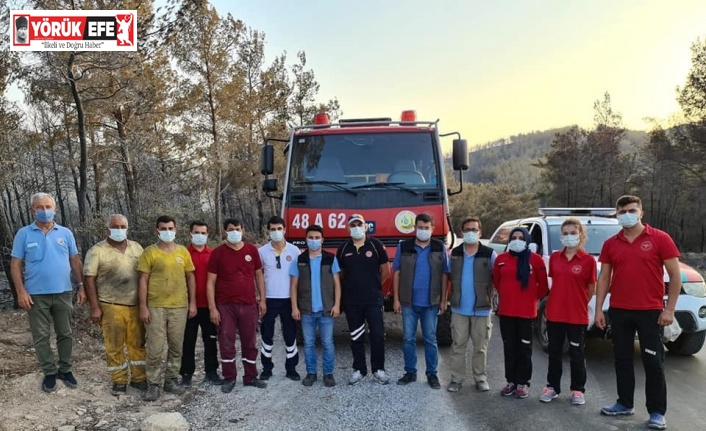 Aydın İl Sağlık Müdürlüğü Muğla’daki orman yangınında görev yapıyor