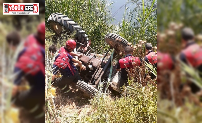 Devrilen traktörün altında kalarak öldü