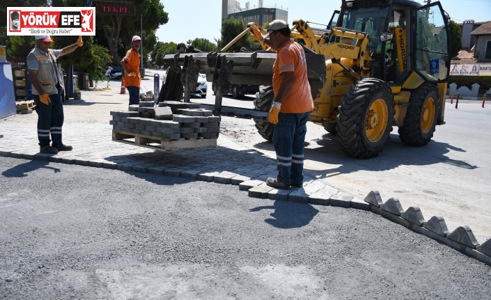 Kuşadası Belediyesi’nden kentin yol sorunlarına hızlı çözüm