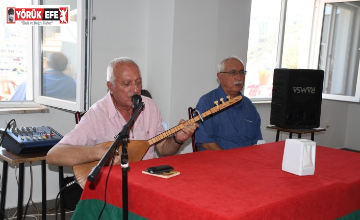 Kuşadası Cemevi’nde 3 bin kişiye aşure ikramı