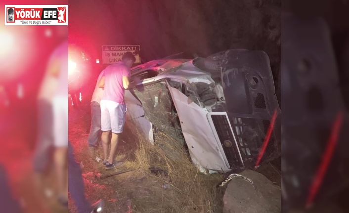 Takla atan araç beton bariyerlere çarparak durabildi