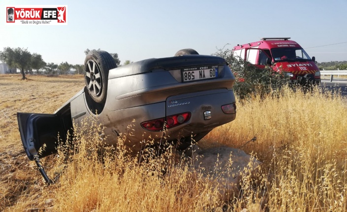 Takla atan otomobilin sürücüsü yaralandı