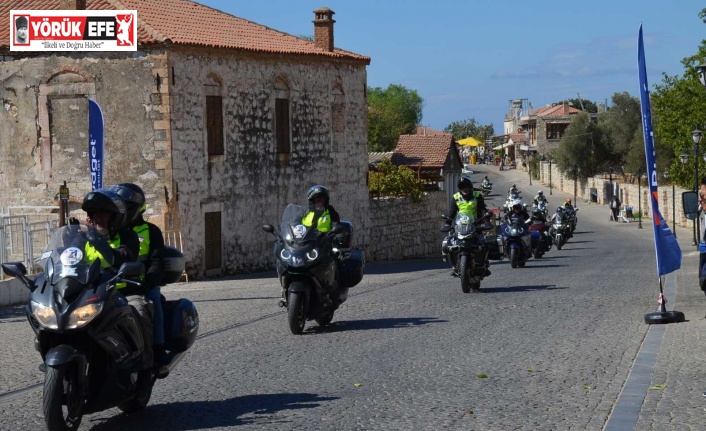 16 ülkeden 200’ü aşkın motorcu Apollon Tapınağı’nı ziyaret etti