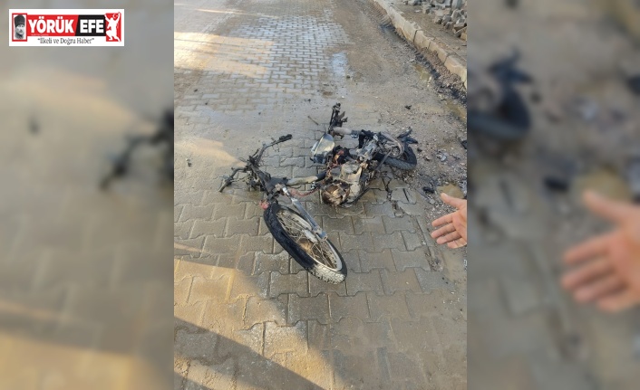 Alev alan motosiklet küle döndü