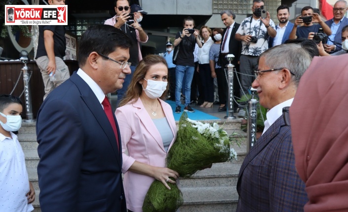 Nazilli Belediye Başkanı Özcan, Davutoğlu’nu ağırladı