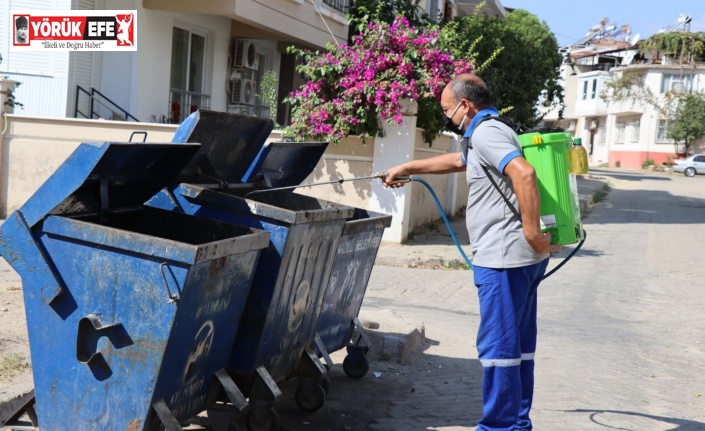 Nazilli’de çöp konteynerleri dezenfekte ediliyor
