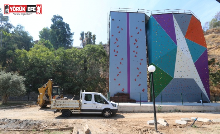 Tırmanma duvarına çevre düzenlemesi yapılıyor