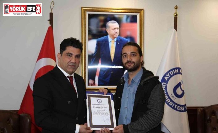 ADÜ Rektörü ‘Latmos’tan Bafa’ya İnerken Düşledim Seni!’ Sergi Ekibini Tebrik Etti