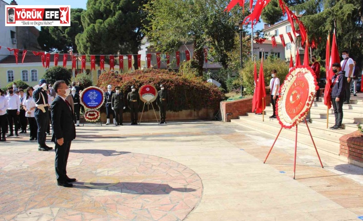 Aydın’da 29 Ekim kutlamaları çelenk sunma töreni başladı