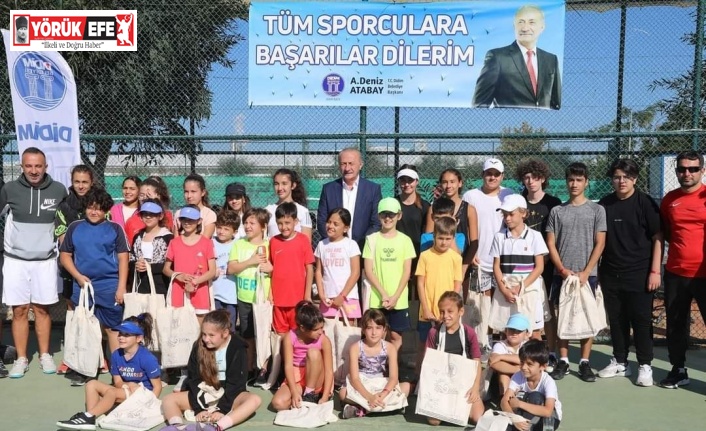 Başkan Atabay tenisçilerle bir araya geldi