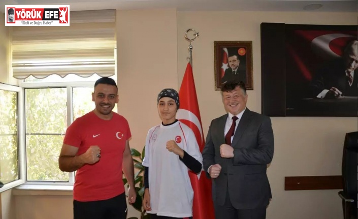 Gençlik ve Spor İl Müdürü Fillikçioğlu, Türkiye üçüncüsü Batur’u ağırladı
