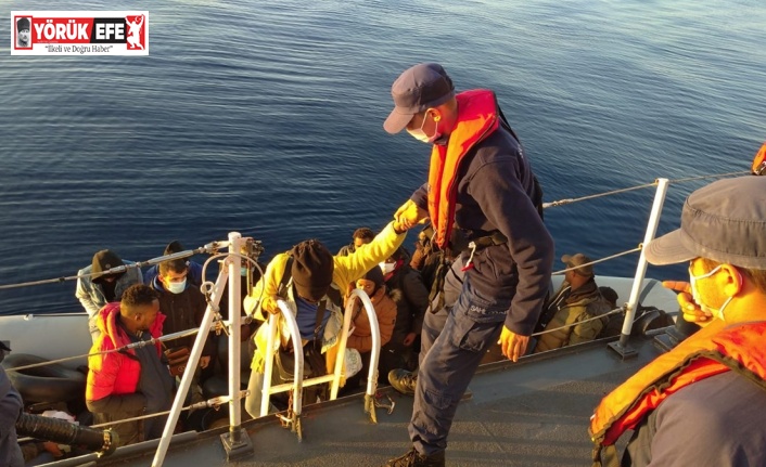 Kuşadası  açıklarında 30 düzensiz göçmen kurtarıldı