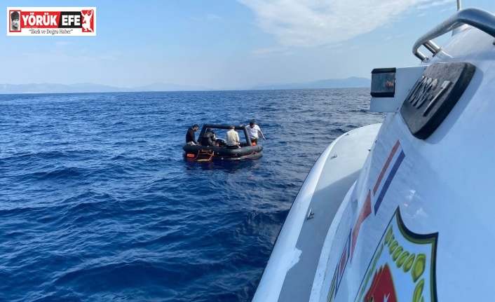 Kuşadası açıklarında 60 düzensiz göçmen kurtarıldı