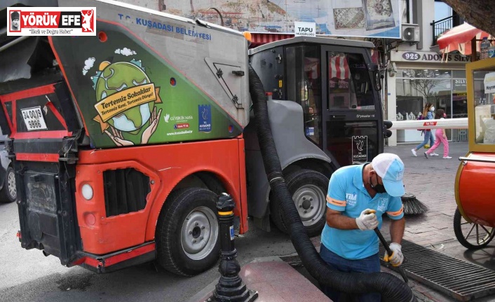 Kuşadası’nda Yağmur Suyu Mazgalları Yağışlar Öncesi Temizlendi