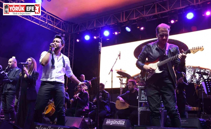 Kuşadası’nda yaza  veda konseri