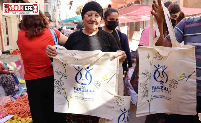 Nazilli Belediyesi 2 bin 500 adet bez çanta dağıttı