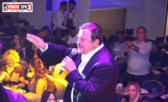 Selami Şahin Kuşadası’nda sahne aldı